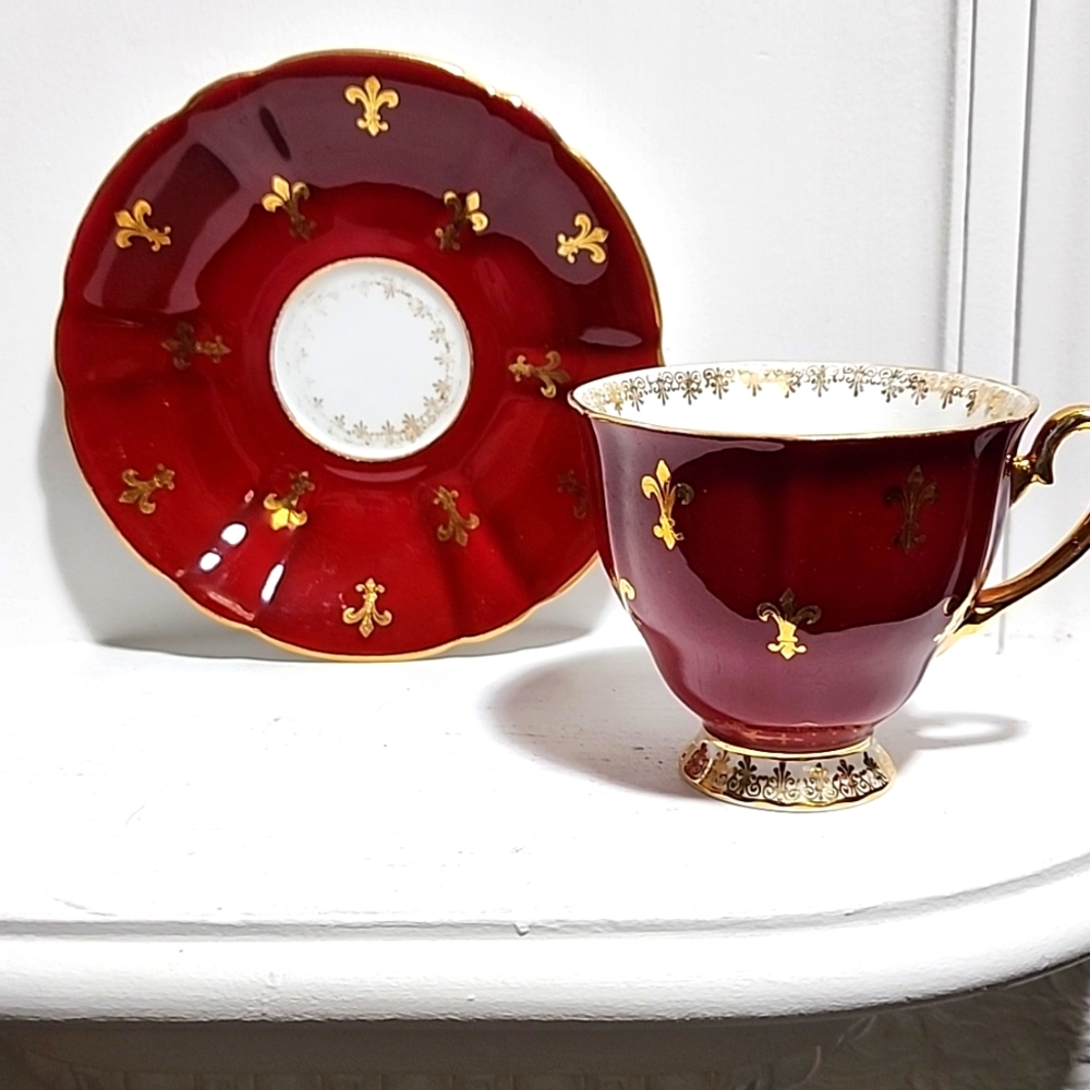 Vintage Blood Red Tea Cup and Saucer and Gold Fleur de Lis, Made by Windsor